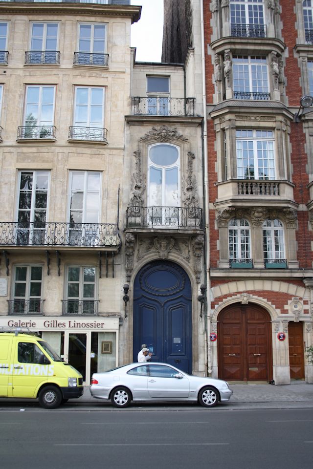 The narrowest house in Paris