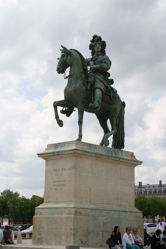 Statue of Louis XiV outside Versailles